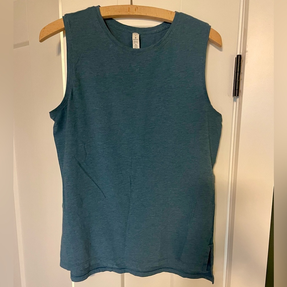 Lululemon blue tank